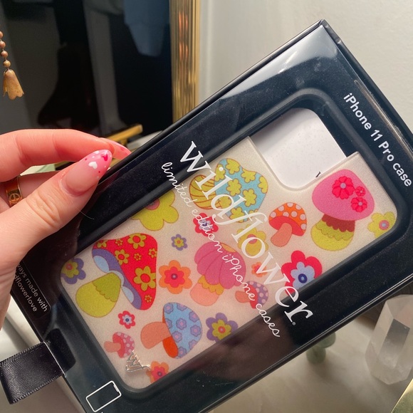 wildflower mushroom phone case 11 pro - Picture 3 of 4